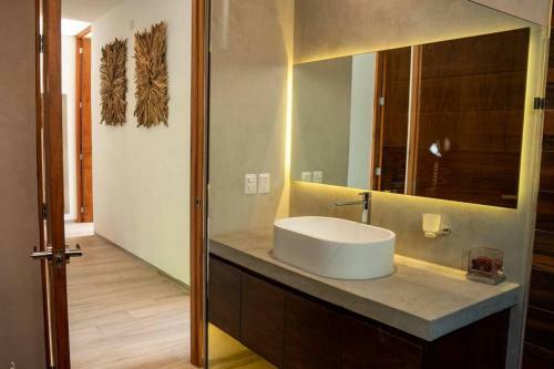 Modern Luxury Private Villa With Pool