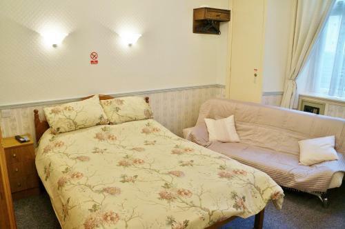 Bed & Breakfast The Captain Guesthouse
