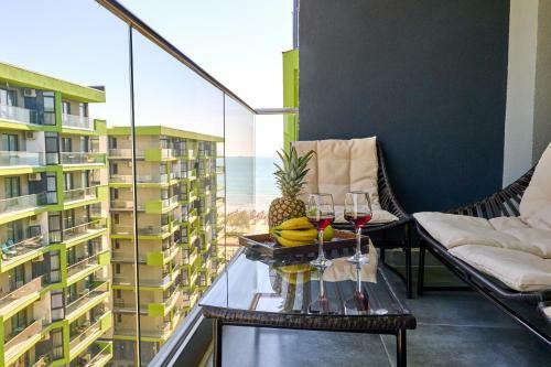 Sea Shore Apartments Alezzi Spa N Pools Beach Resort