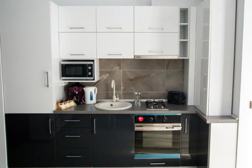 Apartament Alezzi Black&white 1
