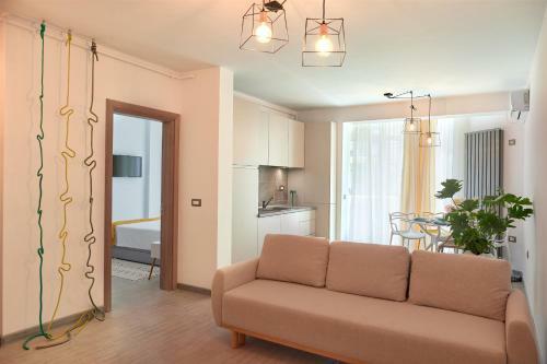 Sunny Side Apartments In Complexul Alezzi Beach