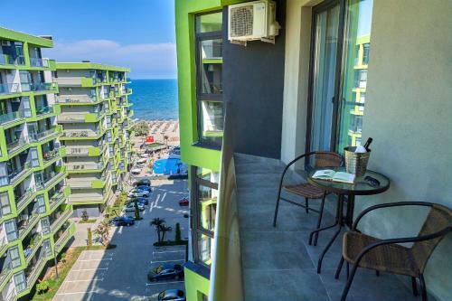 Purple Pearl Apartments Spa N Pool Alezzi Beach Resort