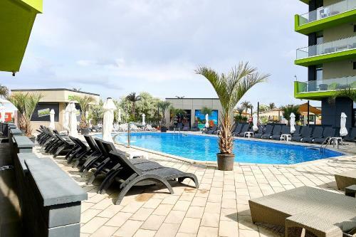 Happy Summer Apartment Spa N Pool Alezzi Beach Resort