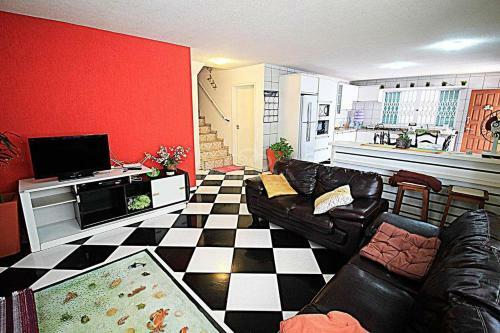 Casa Com Piscina, Churrasqueira E Oito Su�tes
