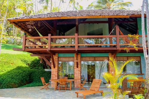 Casa Com Excelente Estrutura - 300m Da Praia