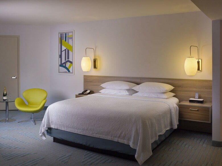 Hotel Courtyard By Marriott Miami Beach Oceanfront