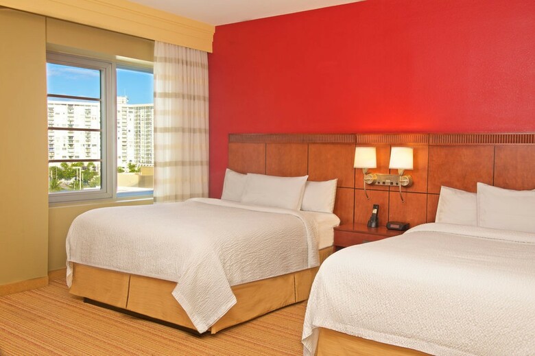 Hotel Courtyard By Marriott Miami Beach Oceanfront