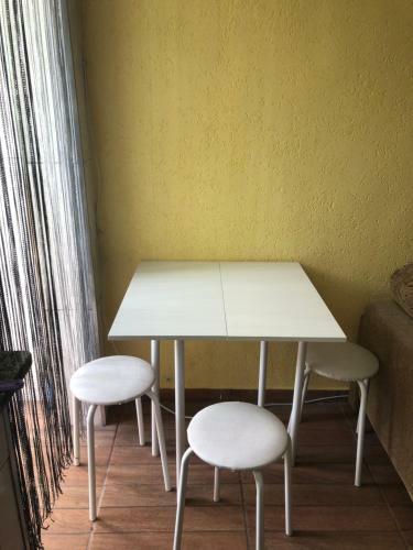 Apartamento Condom�nio Anchieta Itanha�m