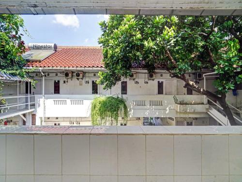 Hotel Oyo 90496 Izzi Ekslusif