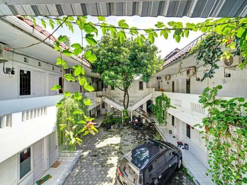Hotel Oyo 90496 Izzi Ekslusif