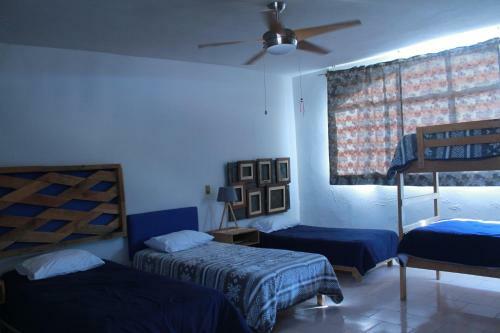 Hostal Hotel Tres Piedras