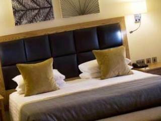 Hotel The Oxford Belfry - Qhotels