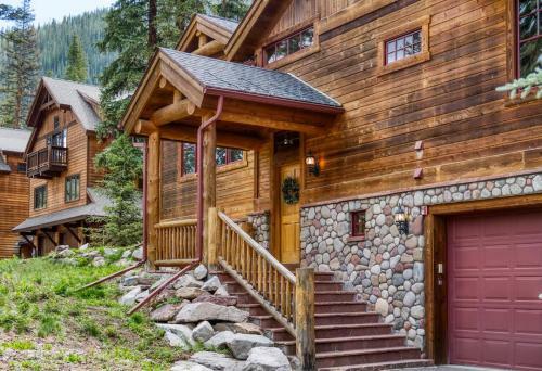 Climbing Bear Lodge Townhome Great Setting Hot Tub