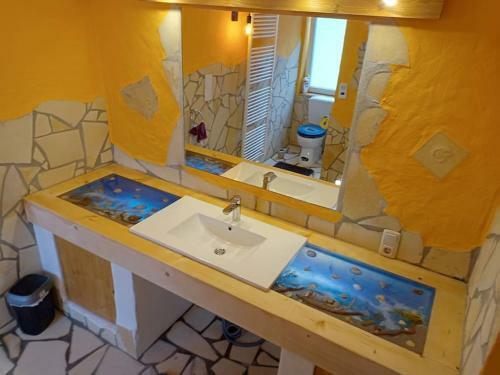 Gro�es Ferienhaus In Ruhiger Lage - Wlan B. 9 Per.
