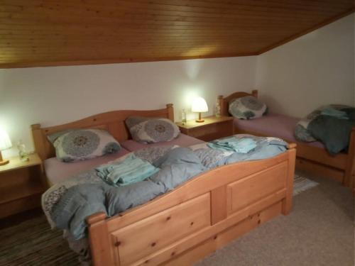 Gro�es Ferienhaus In Ruhiger Lage - Wlan B. 9 Per.