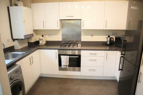 Apartamento Modern Apt In Epsom-self Check In & Free Parking