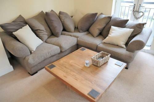 Apartamento Modern Apt In Epsom-self Check In & Free Parking