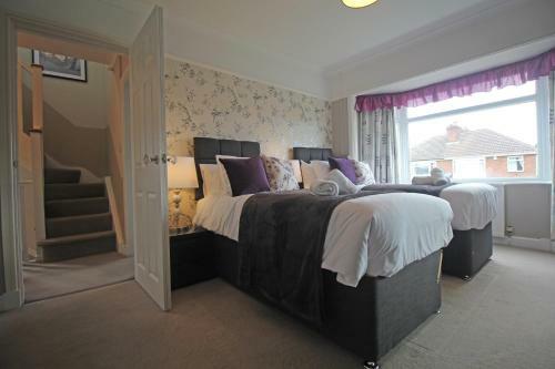 Queens Road - Luxury Spacious Home In Chester