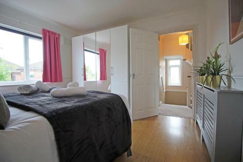 Queens Road - Luxury Spacious Home In Chester