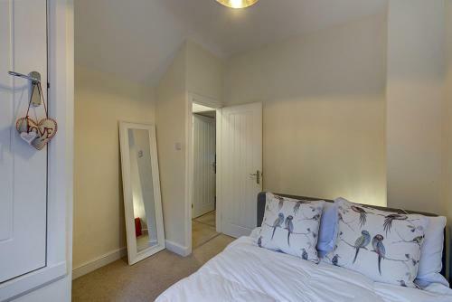 Love Street Cottage
