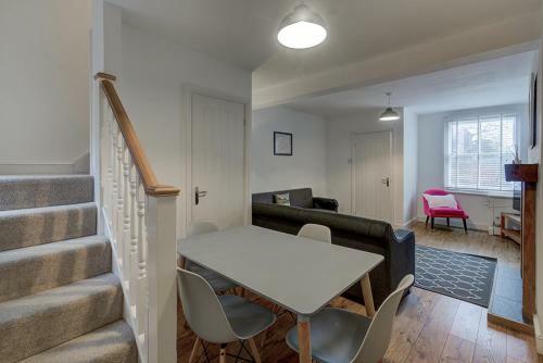 Love Street Cottage