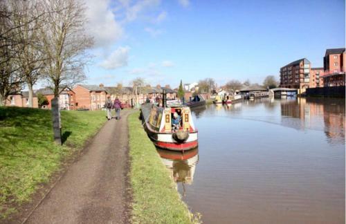 City Centre Chester Waterways Apartment