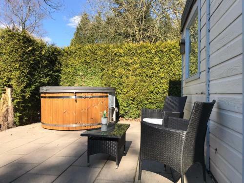 Omheind Chalet Met Prive Hottub. Op de Veluwe