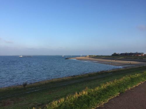 Vakantiewoning Met Een Geweldige Tuin Aan Zee