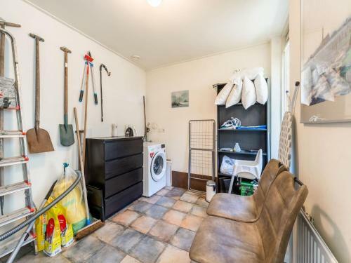 Spacious Holiday Home In Zeewolde With Swimming Pool