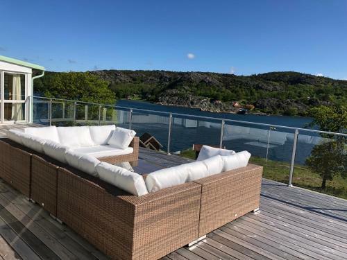 Villa Exclusive House With Private Boathouse