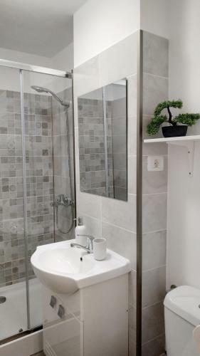 Modern Apartment Close To City Center