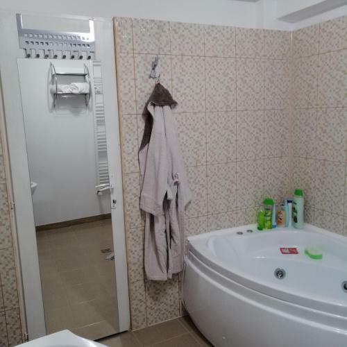 Apartamento Karla Residence / Greta Residence