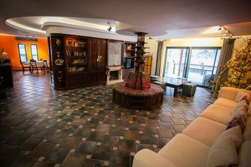Hostal Vila Dino