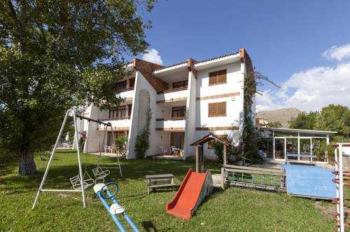 Apartamentos Leo