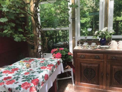 Wriggles Brook Gypsy Wagons