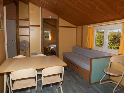 G�te Chouvigny, 3 Pi�ces, 5 Personnes - Fr-1-489-352