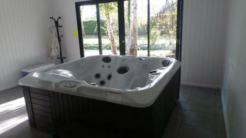 Cabanes Flottantes Et G�tes Au Fil de L'eau