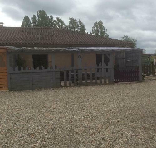 Apartamento H�bergement � Compreignac 87140