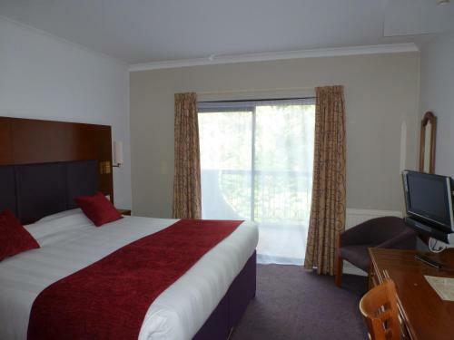 Hotel Cross Roads By Good Night Inns