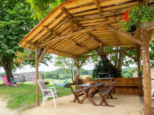 G�te Cornille, 3 Pi�ces, 4 Personnes - Fr-1-616-183