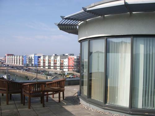 Liberty Wharf Apartments By Bridgestreet