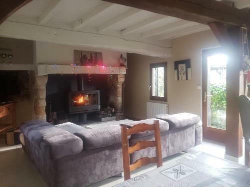 Les 2 Chaumi�res Avec Piscine