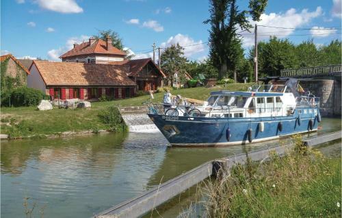 Three-bedroom Holiday Home In Frise