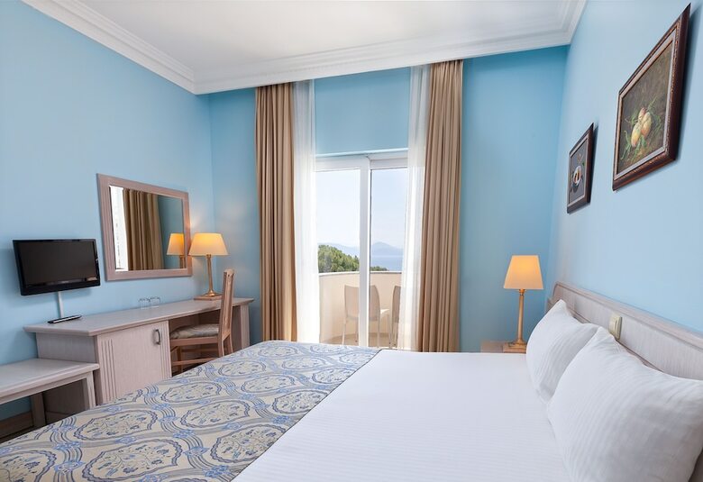 X Life Hotel Sarıgerme 15 - Adult Hotel