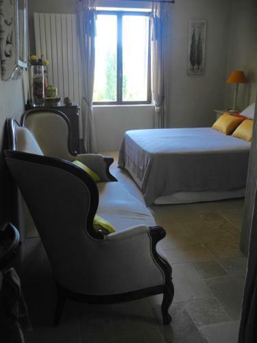 Bed & Breakfast Oustau De Piera