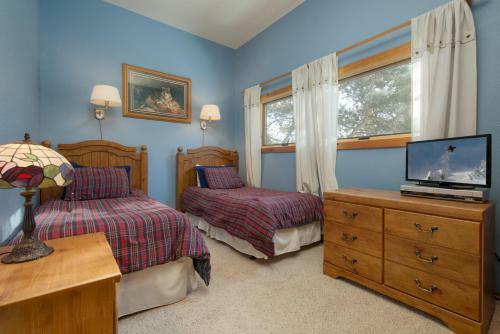Hotel The Aspens Racquet Club