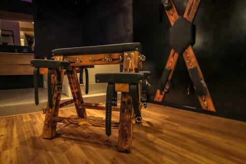 Apartamento La Loveroom Bdsm Grassoise "la Chambre Des D�sirs"