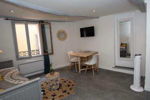Apartamento Studio Cosy Dans Centre Historique Avec Parking
