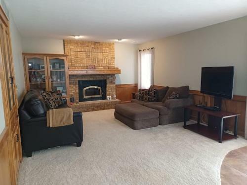 Private Room In Popular Millard Area West Omaha