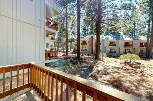 Tahome & Tahoe Place
